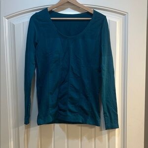 Fabletics Teal Long Sleeve Women's Top